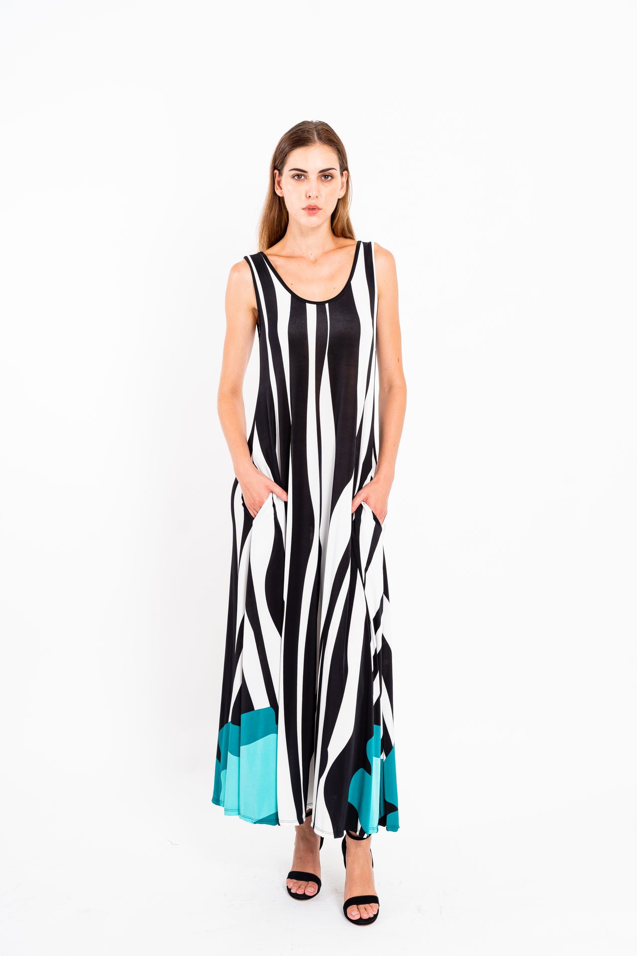 Black/white botanical maxi